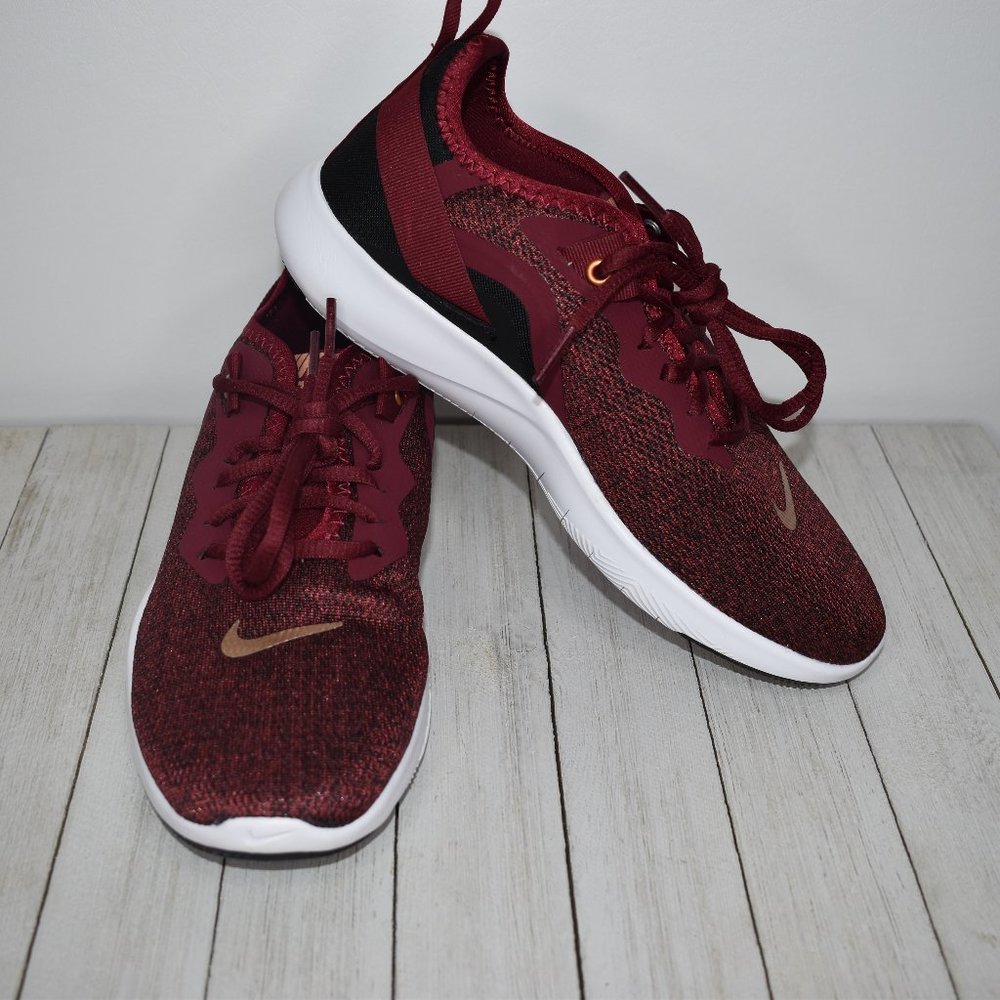 Women's Nike Flex Trainer 9 Size 6 Color Red/Black